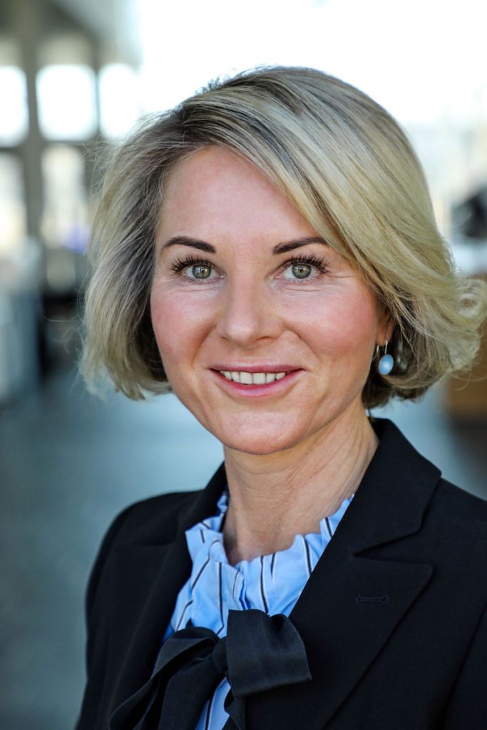 Sabine Nitzsche Named New Chief Financial Officer Vitesco Kalinga Voice