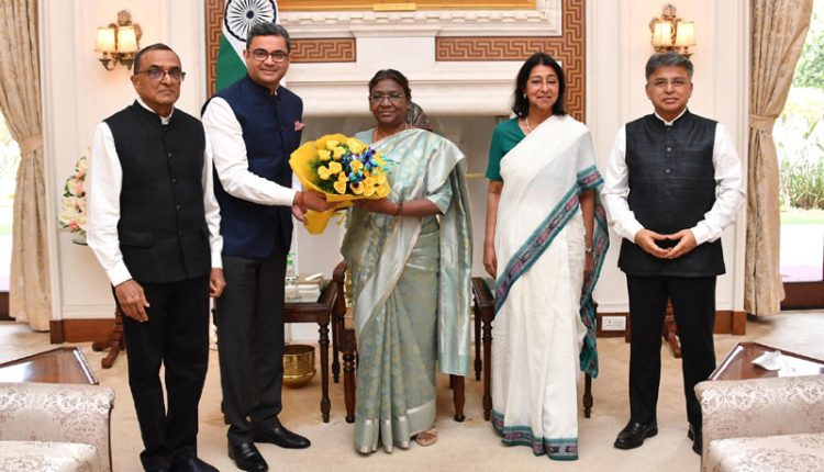 FICCI Delegation Meets Hon’ble President of India – Kalinga Voice